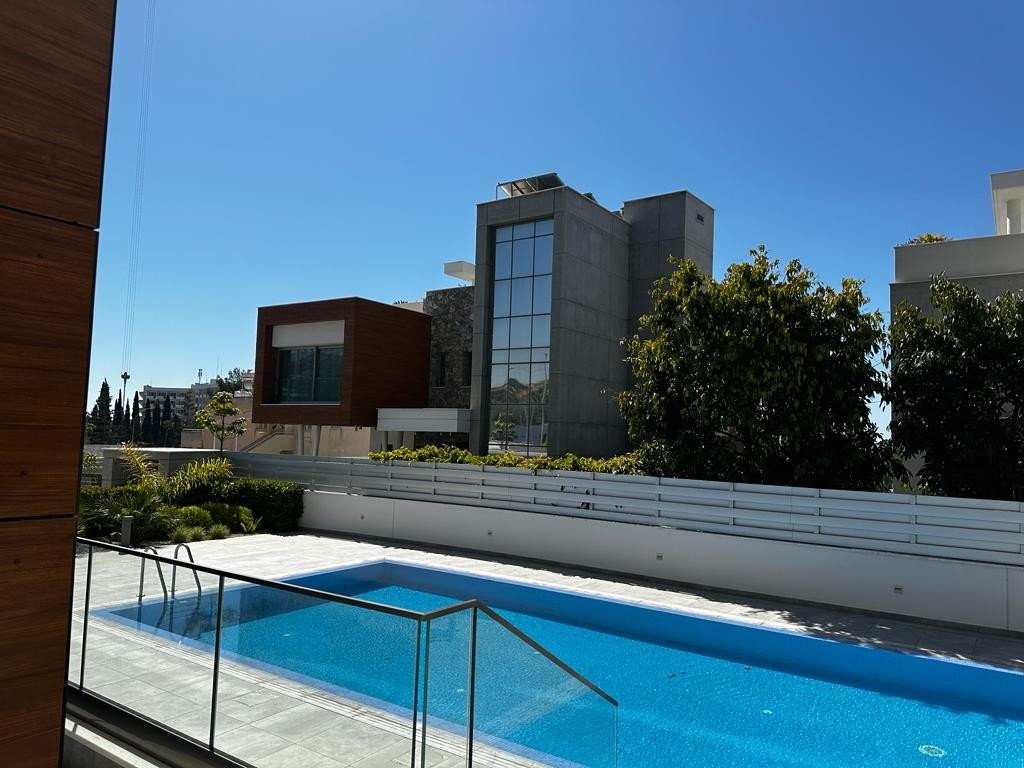 5 bedrooms Villa in Parekklisia, Limassol, Cyprus No. 6095