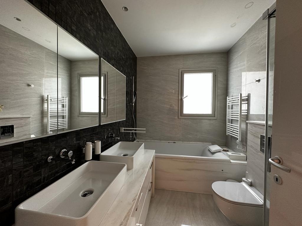 5 bedrooms Villa in Parekklisia, Limassol, Cyprus No. 6095