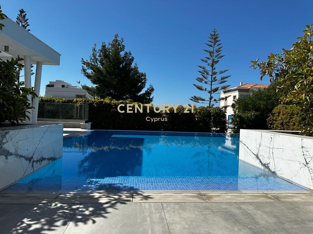 5 bedrooms Villa in Parekklisia, Limassol, Cyprus No. 6095