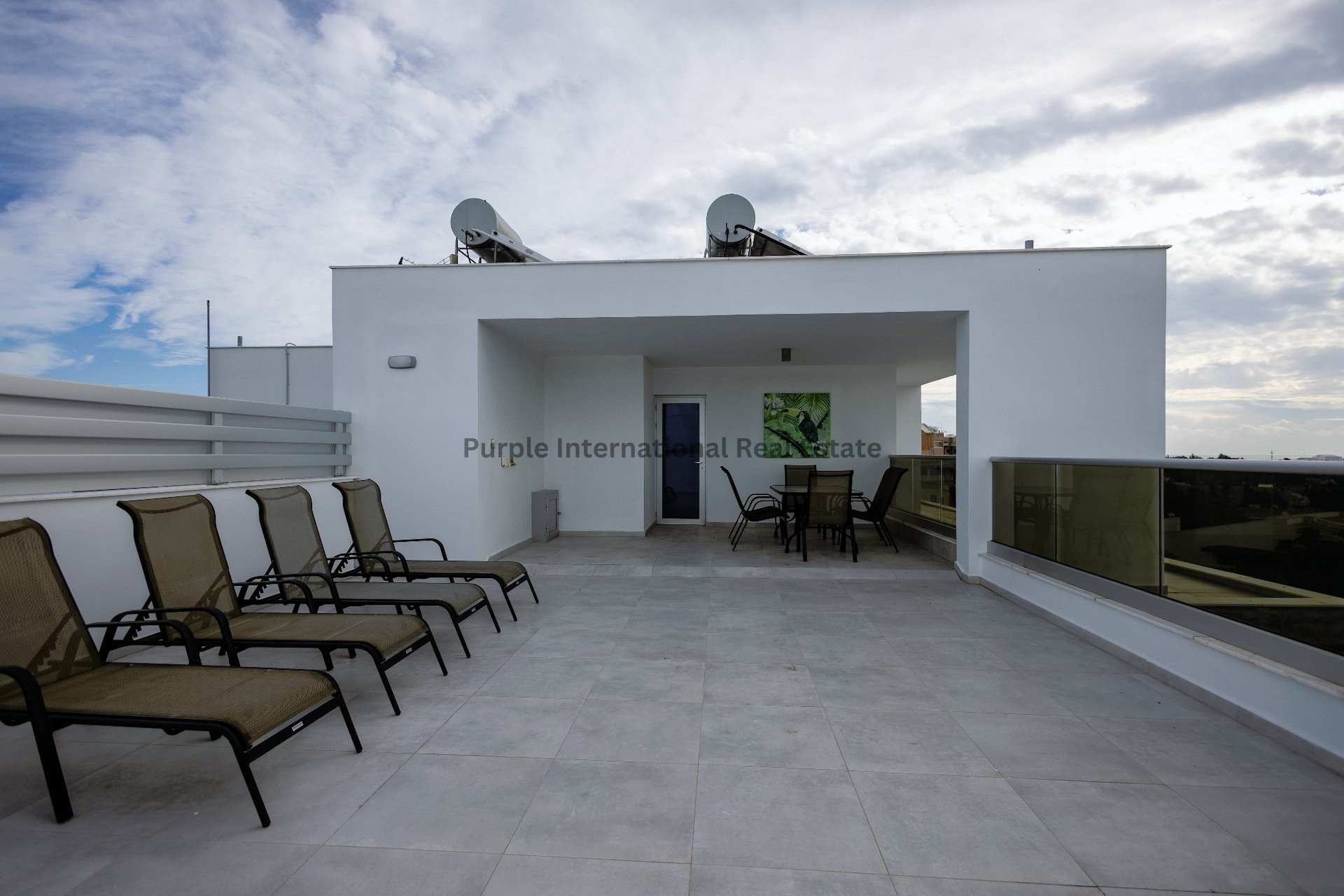 3 dormitorios Apartamento en Larnaca, Larnaka, Chipre No. 35120