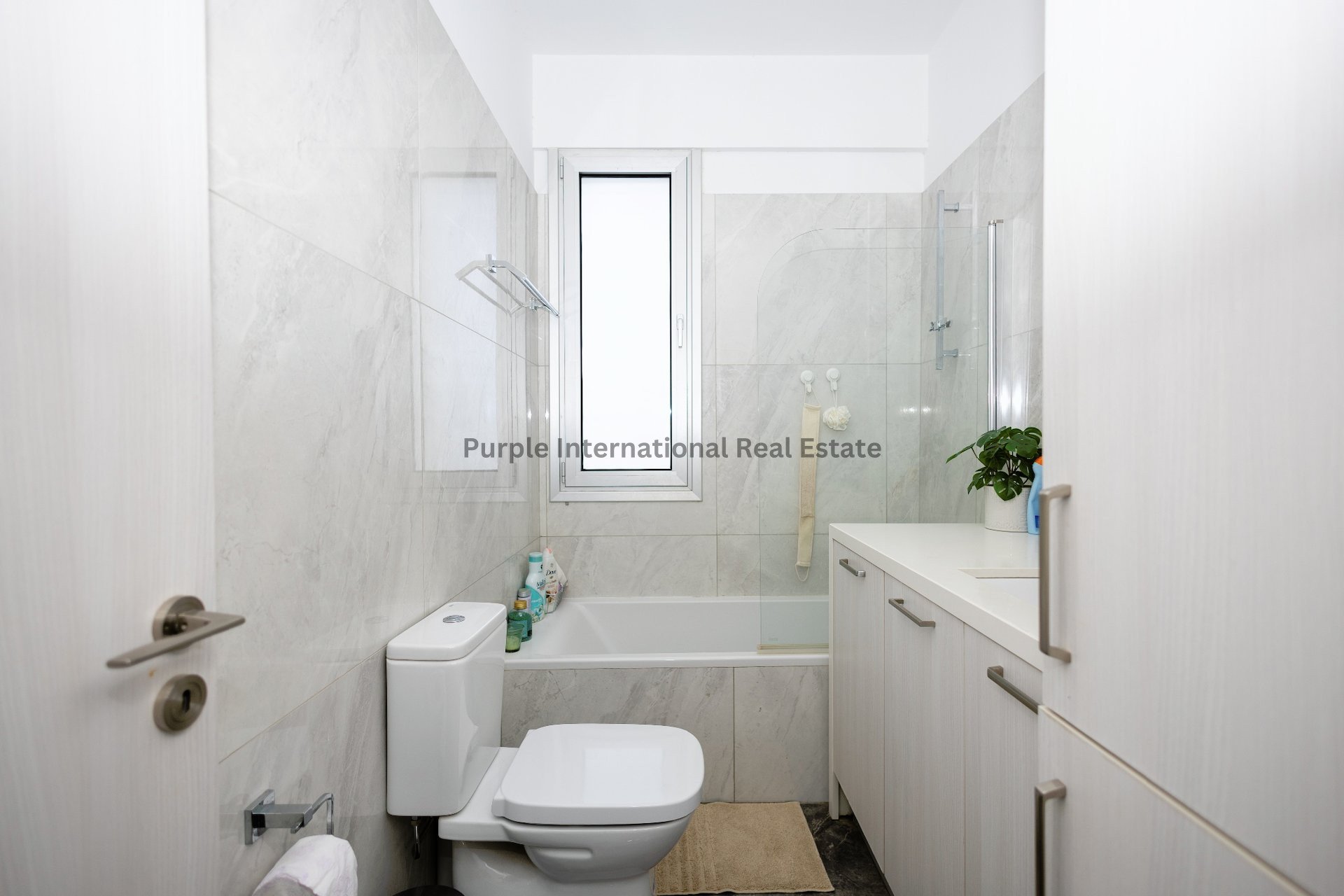3 dormitorios Apartamento en Larnaca, Larnaka, Chipre No. 35120