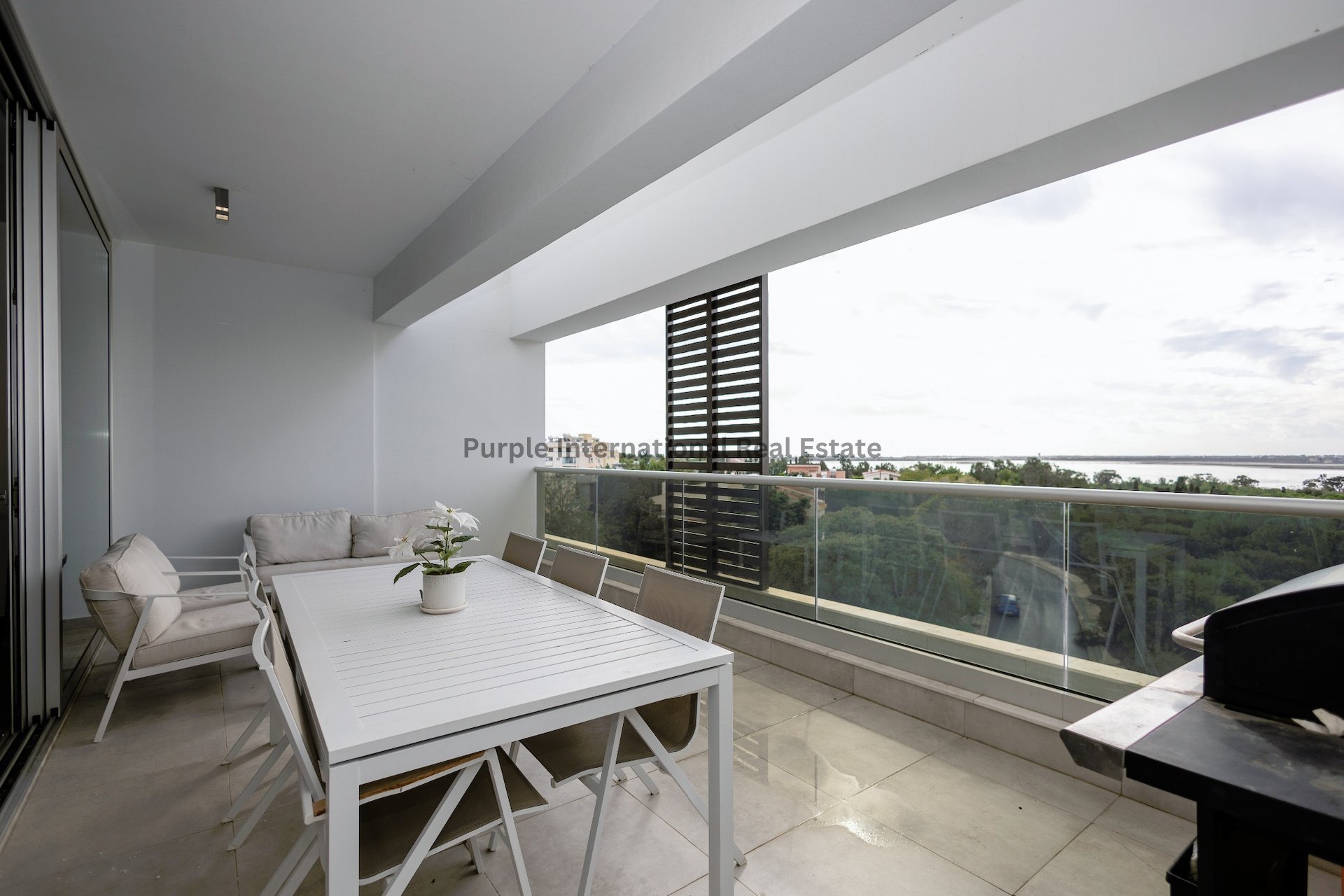 3 dormitorios Apartamento en Larnaca, Larnaka, Chipre No. 35120