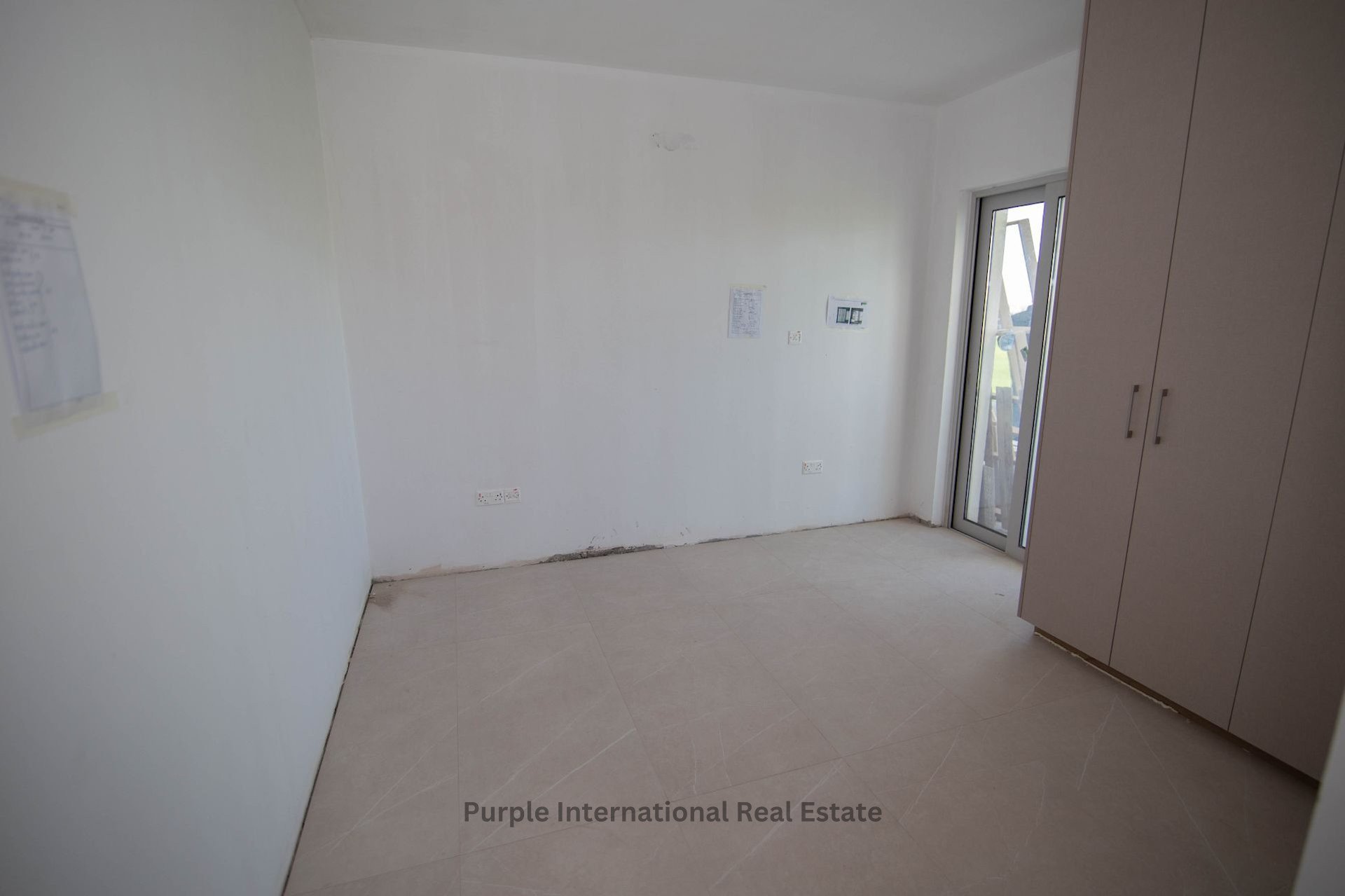 3 bedrooms Apartment in Larnaca, Larnaka, Cyprus No. 35086
