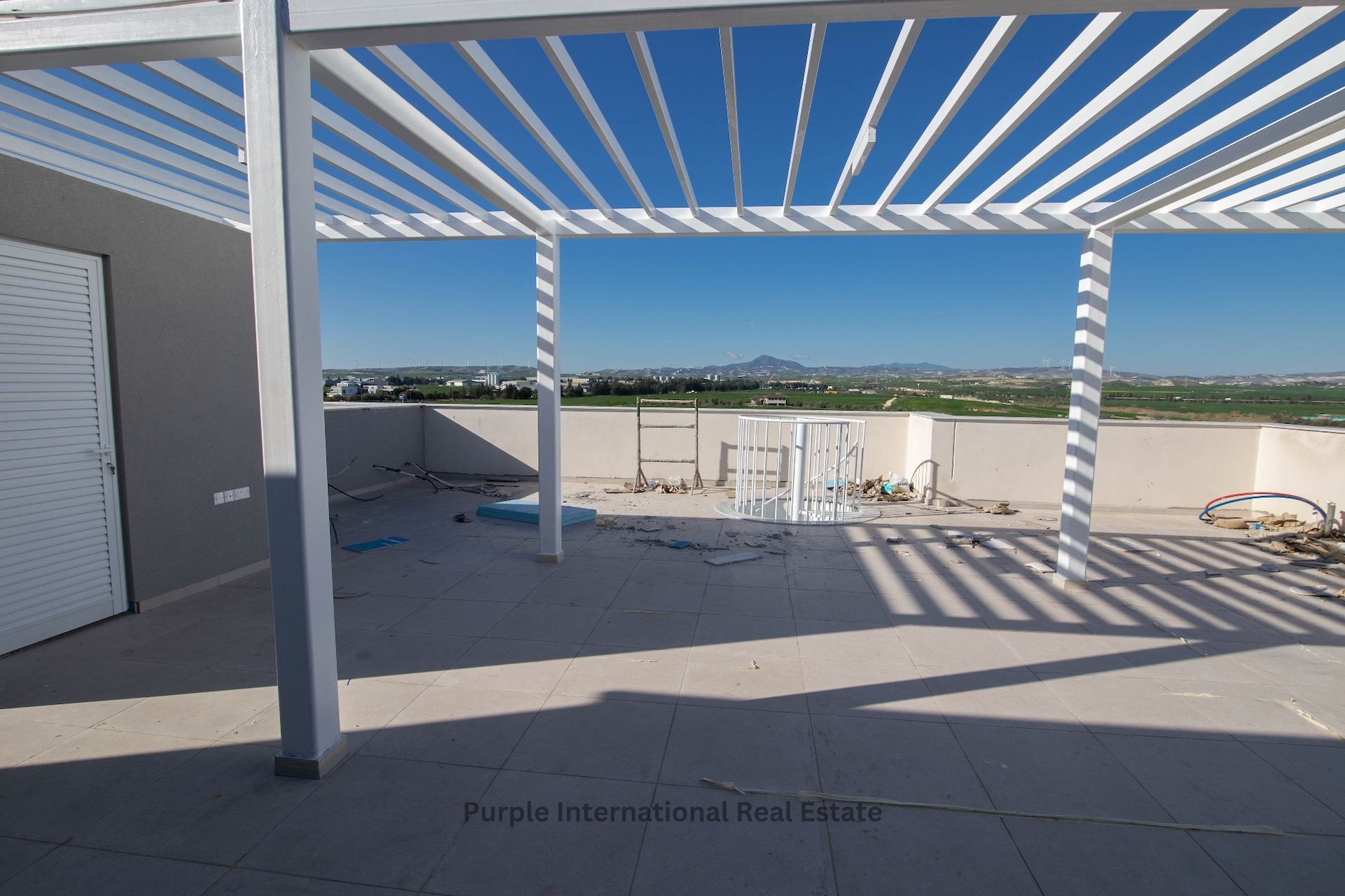 3 bedrooms Apartment in Larnaca, Larnaka, Cyprus No. 35086