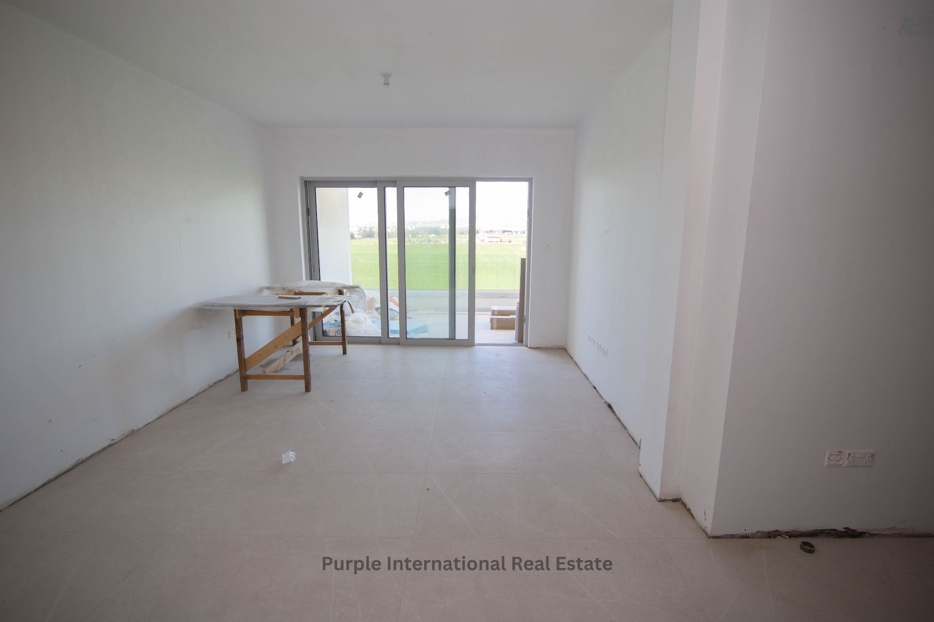 3 bedrooms Apartment in Larnaca, Larnaka, Cyprus No. 35086