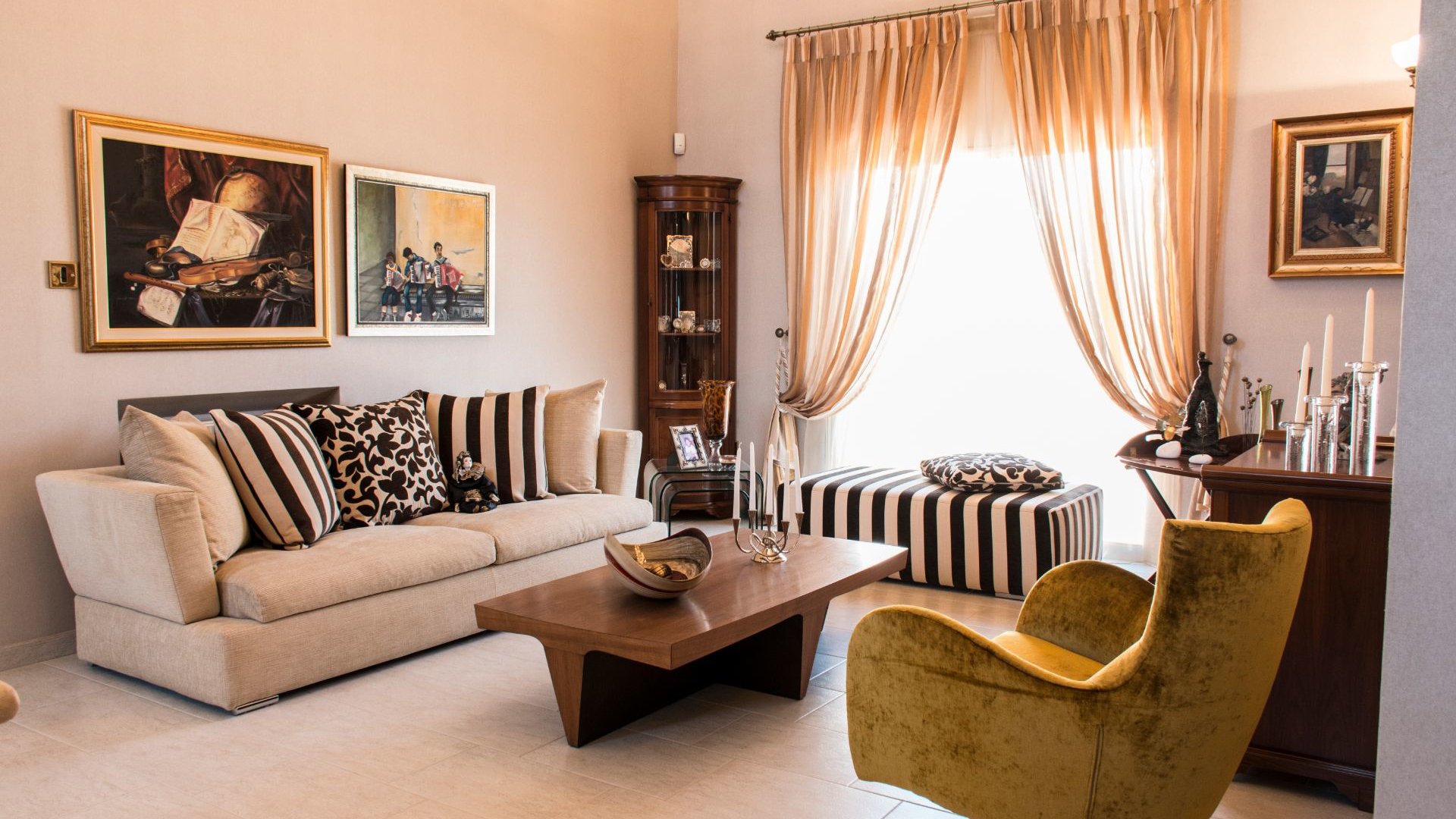 5 bedrooms Villa in Limassol, Cyprus No. 28200