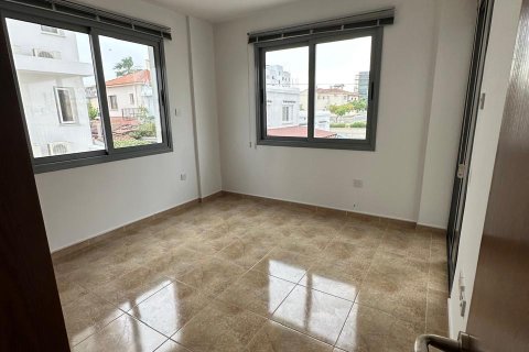 2 bedrooms Apartment in Larnaca, Larnaka,  No. 40366 4