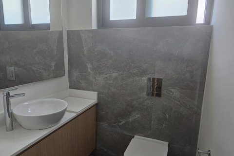 3 bedrooms Penthouse in Limassol,  No. 47761 14