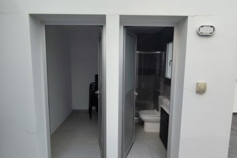 2 bedrooms Apartment in Larnaka,  No. 40615 10