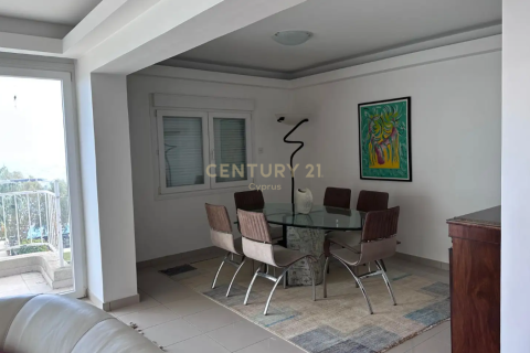 2 dormitorios Apartamento en Limassol,  No. 57425 3