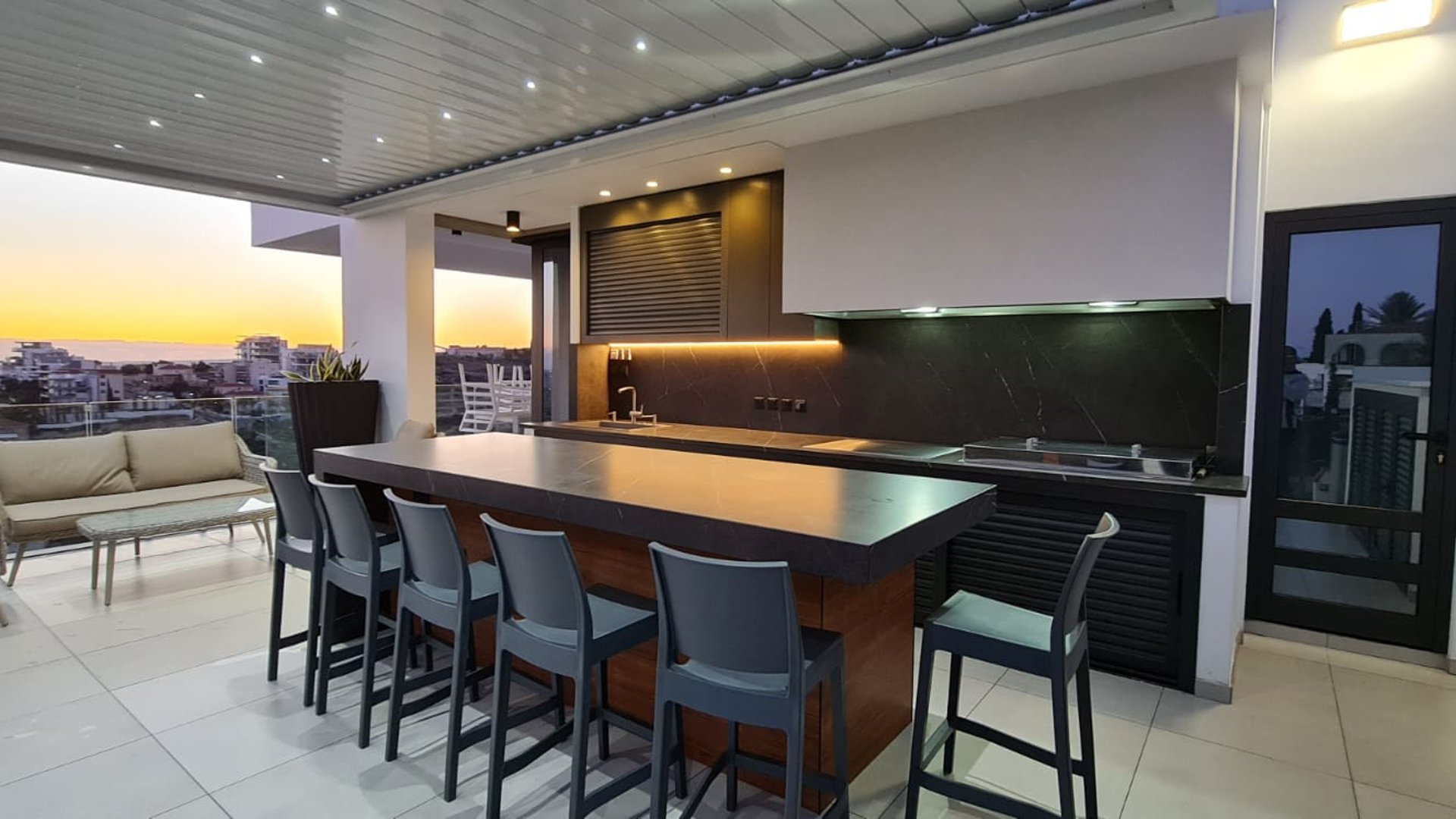 3 bedrooms Penthouse in Limassol, Cyprus No. 29286