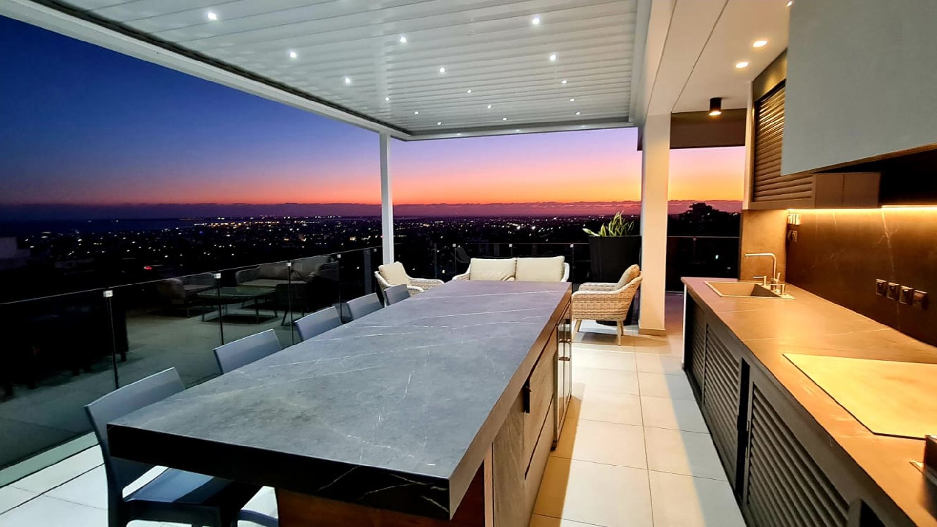 3 bedrooms Penthouse in Limassol, Cyprus No. 29286
