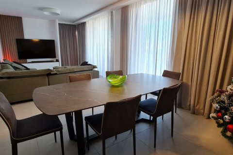 3 bedrooms Penthouse in Limassol, Cyprus No. 29286