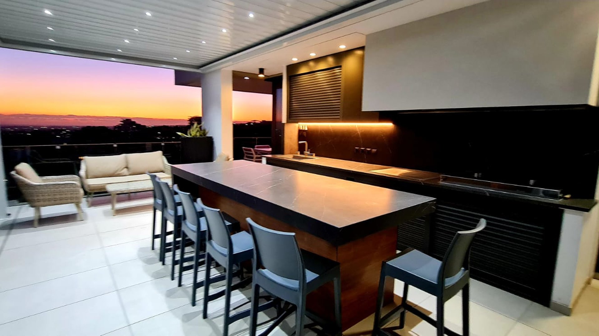 3 bedrooms Penthouse in Limassol, Cyprus No. 29286