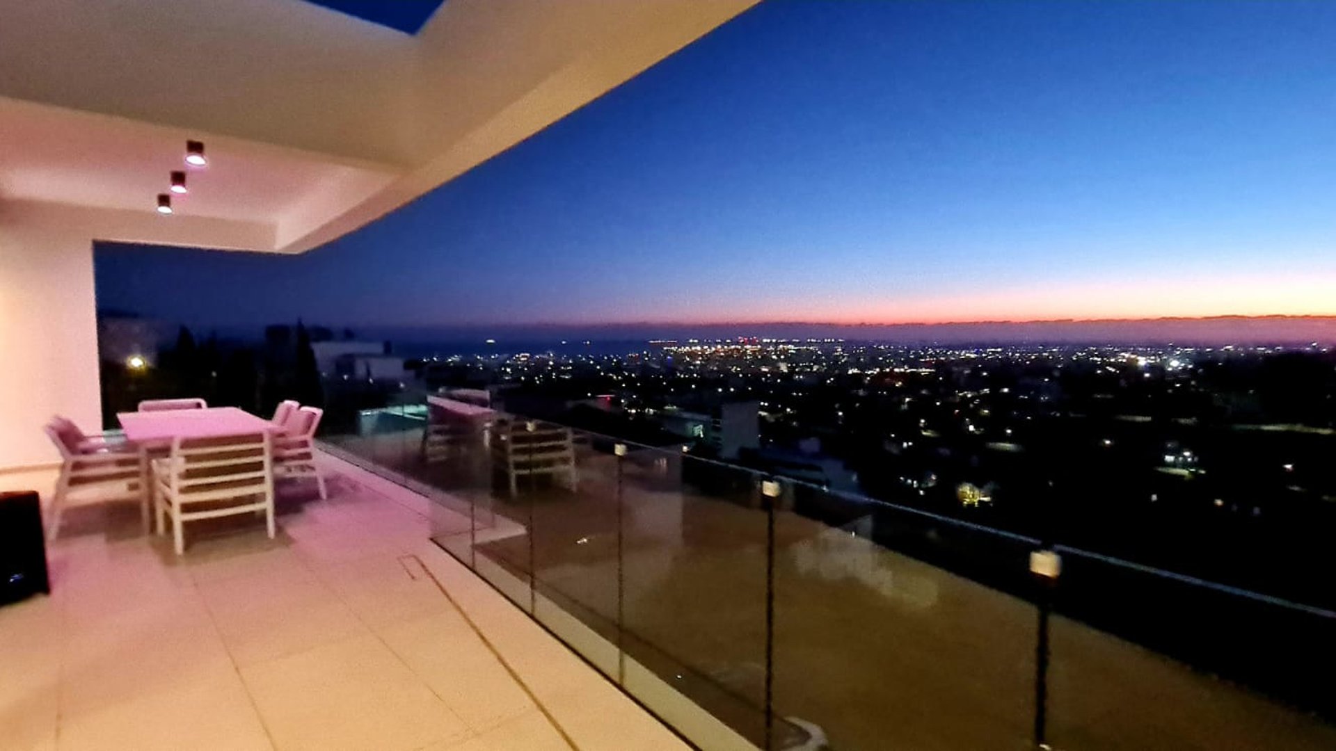3 bedrooms Penthouse in Limassol, Cyprus No. 29286