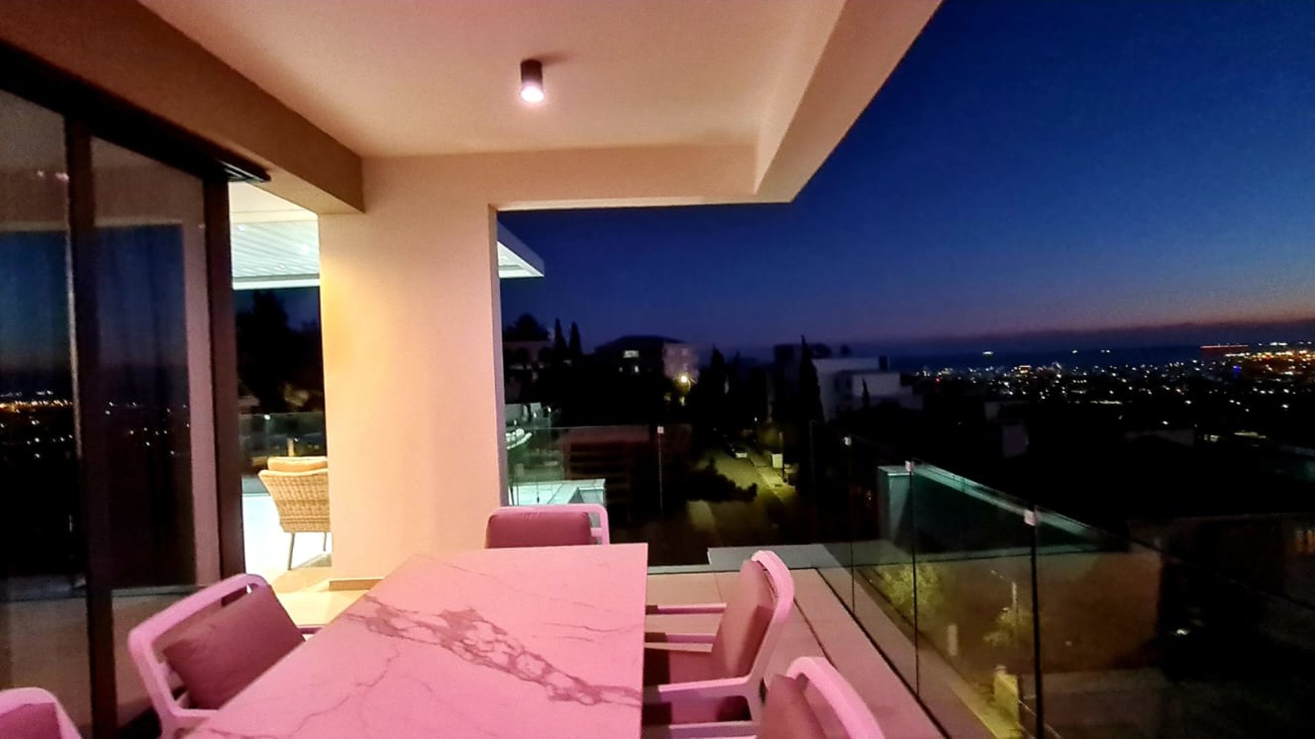 3 bedrooms Penthouse in Limassol, Cyprus No. 29286