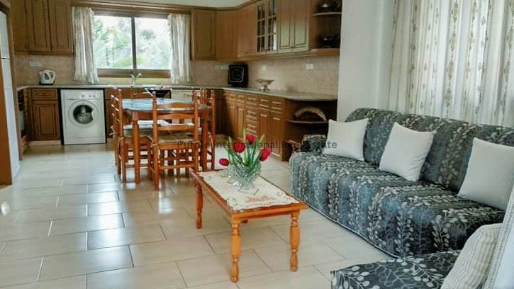 4 bedrooms Villa in Geroskípou, Paphos, Cyprus No. 7554