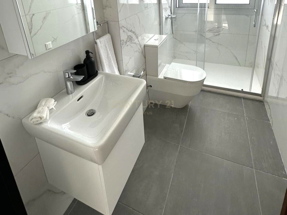 4 bedrooms Penthouse in Limassol, Cyprus No. 30890