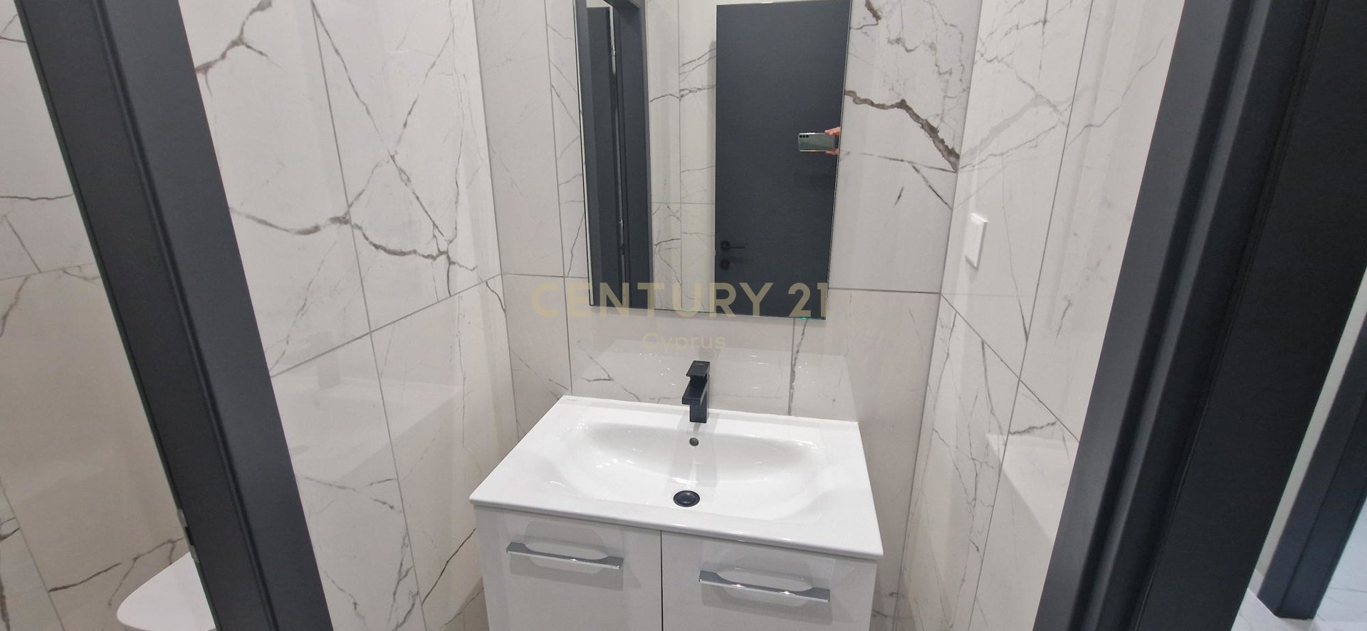485m2 Office in Limassol, Cyprus No. 56041