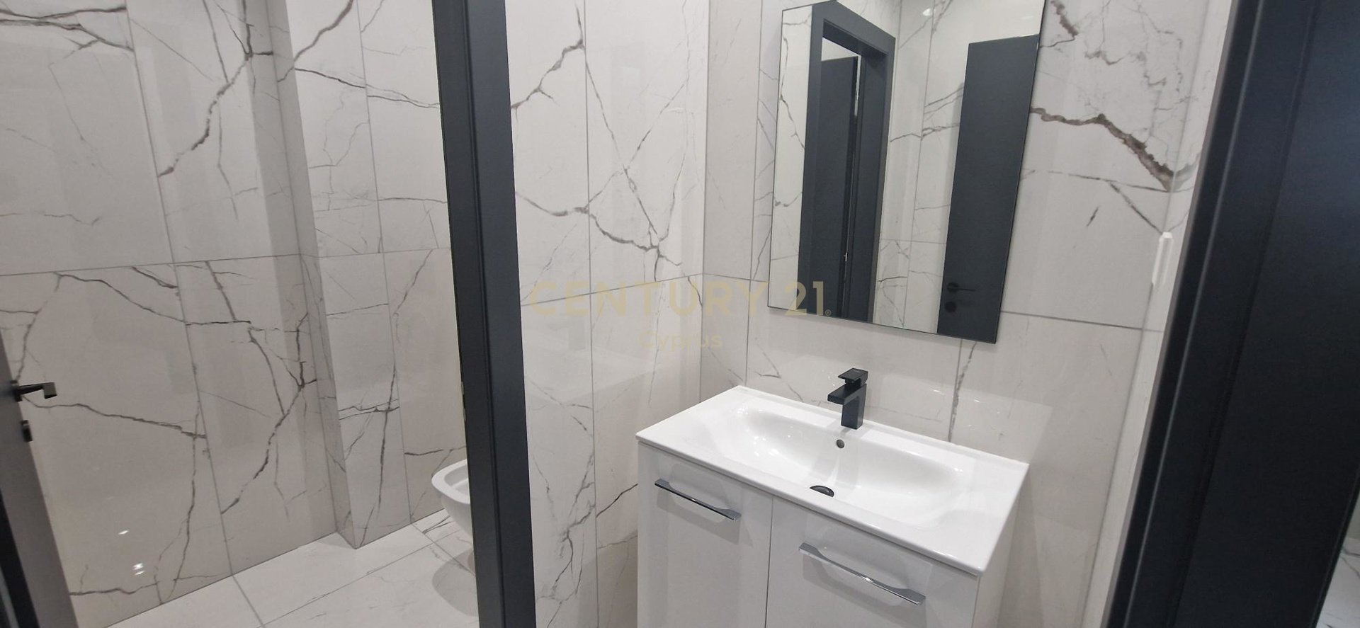 485m2 Office in Limassol, Cyprus No. 56041