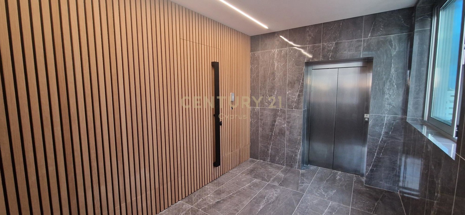 485m2 Office in Limassol, Cyprus No. 56041