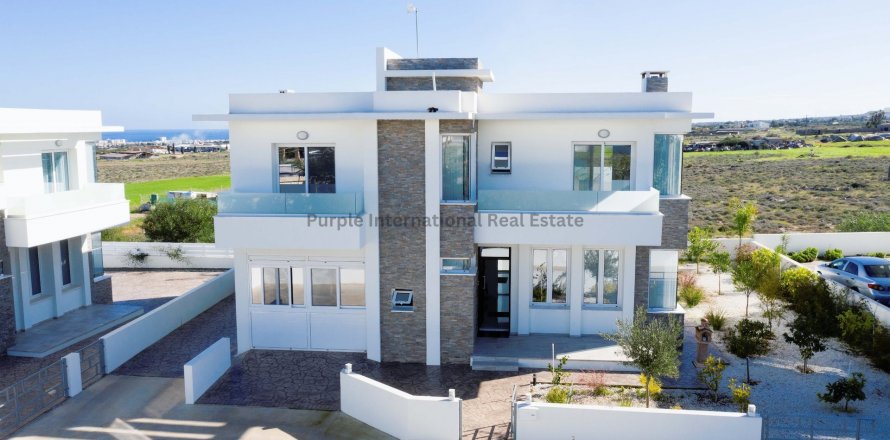 Вилла с 4 спальнями в Паралимни, Аммохостос,  № 36196