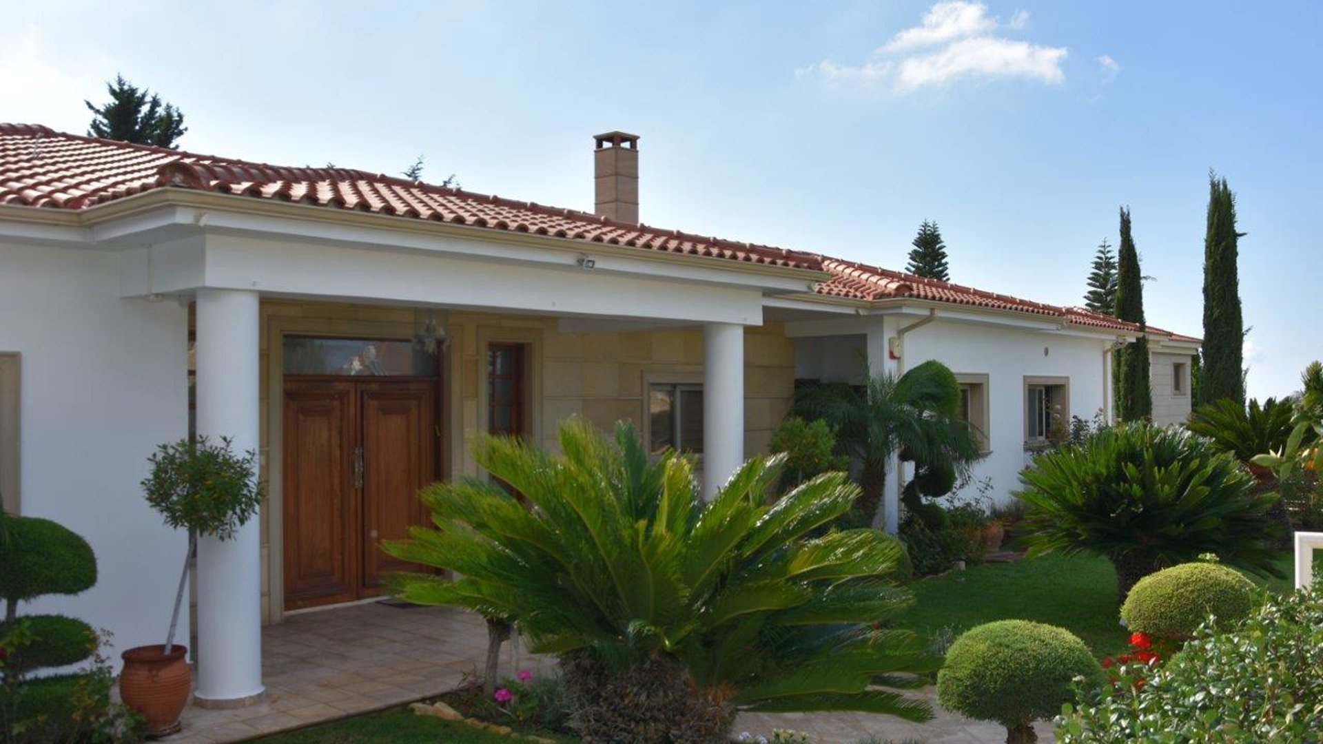 5 bedrooms Villa in Tala, Paphos, Cyprus No. 28525