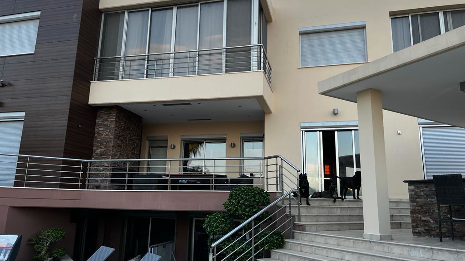 5 bedrooms Villa in Limassol, Cyprus No. 28524