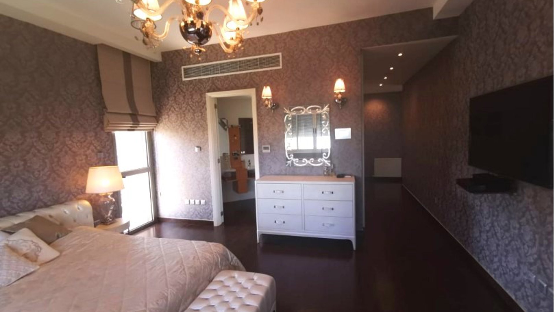 5 bedrooms Villa in Limassol, Cyprus No. 28524