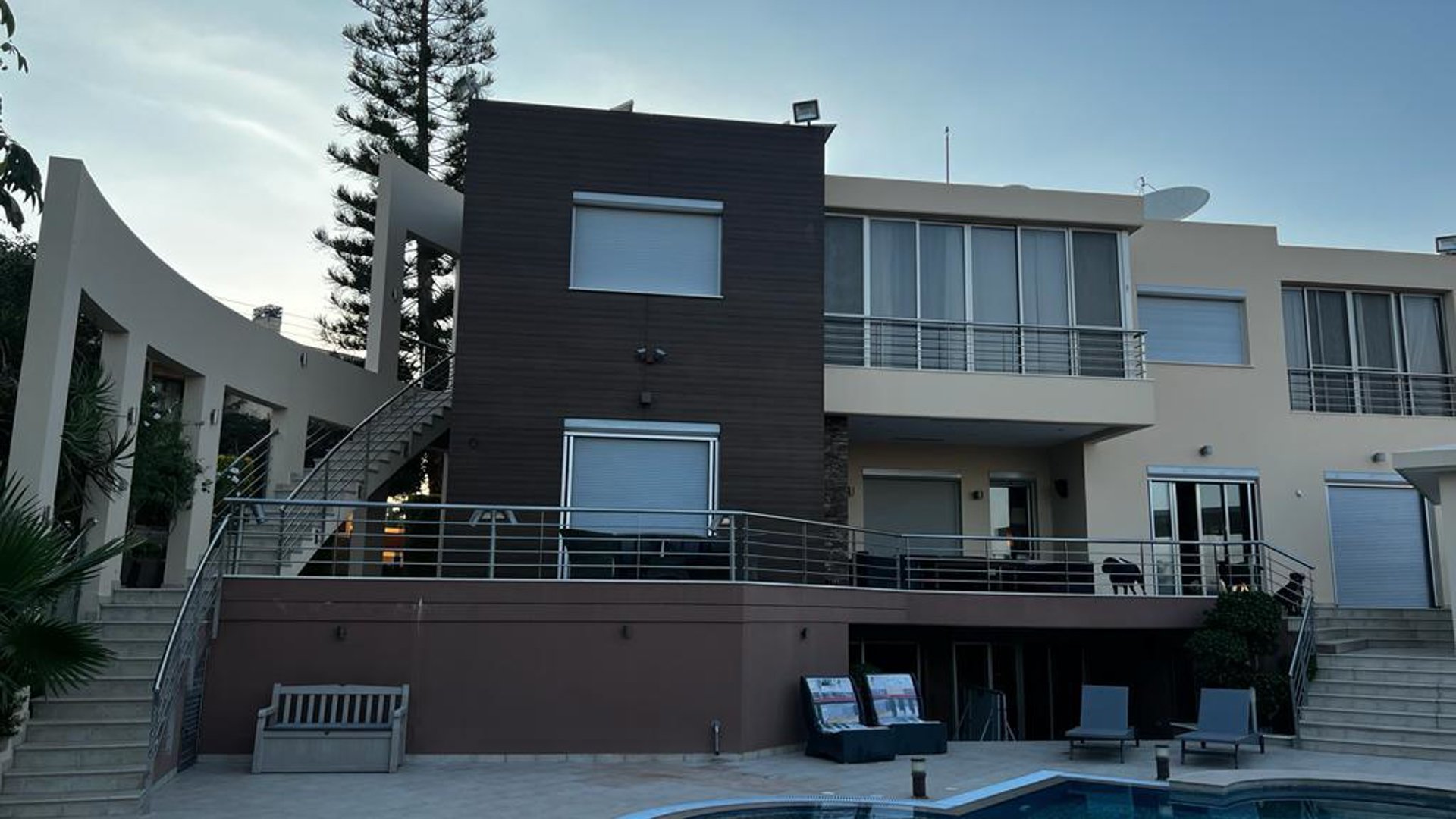 5 bedrooms Villa in Limassol, Cyprus No. 28524