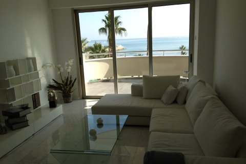 3 bedrooms Apartment in Larnaca, Larnaka,  No. 47937 14