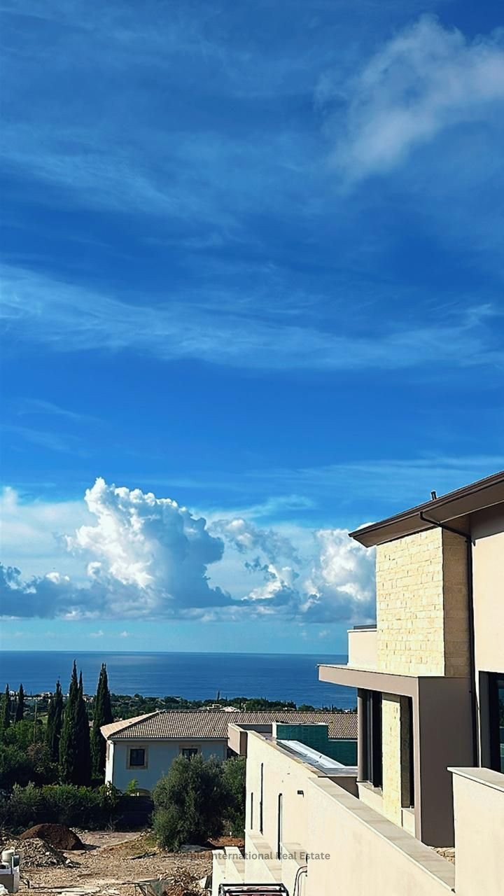 Вилла с 6 спальнями в Aphrodite Hills, Куклия, Пафос, Кипр № 35975