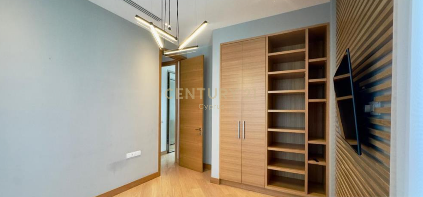 3 bedrooms Apartment in Germasogeia, Limassol, Cyprus No. 53689
