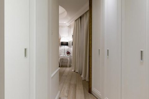 4 bedrooms Villa in Limassol,  No. 38166 2