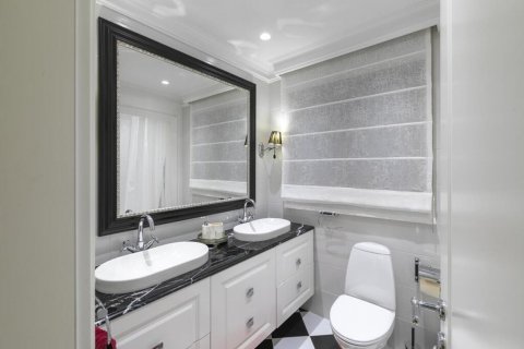 4 bedrooms Villa in Limassol,  No. 38166 8