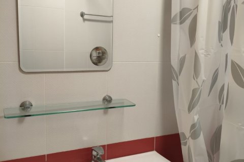 2 bedrooms Apartment in Larnaca, Larnaka,  No. 39748 10