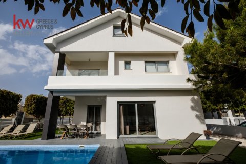 3 bedrooms Villa in Pervolia, Larnaka,  No. 39745 2