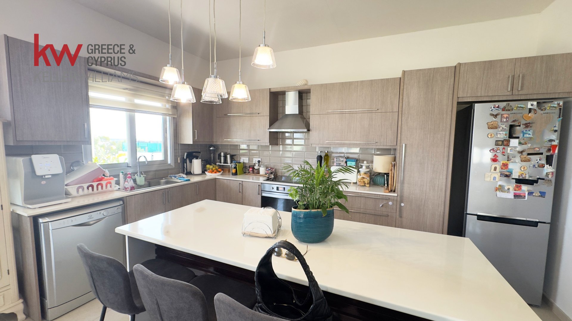3 dormitorios Apartamento en Larnaca, Larnaka, Chipre No. 39749