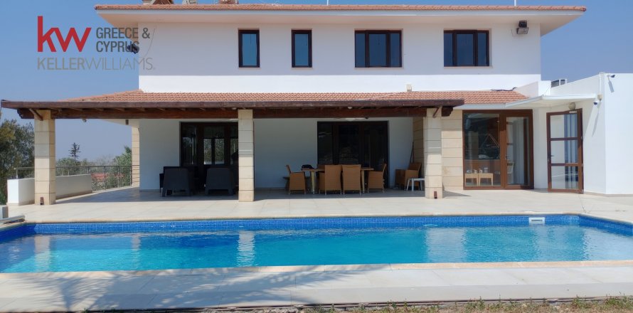 4 bedrooms Townhouse in Agios Theodoros, Larnaka,  No. 40591