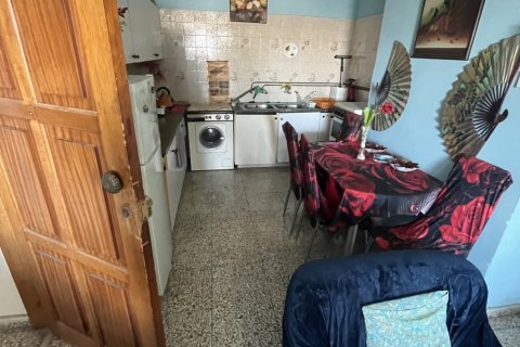 1 bedroom Apartment in Larnaca, Larnaka,  No. 40585 2