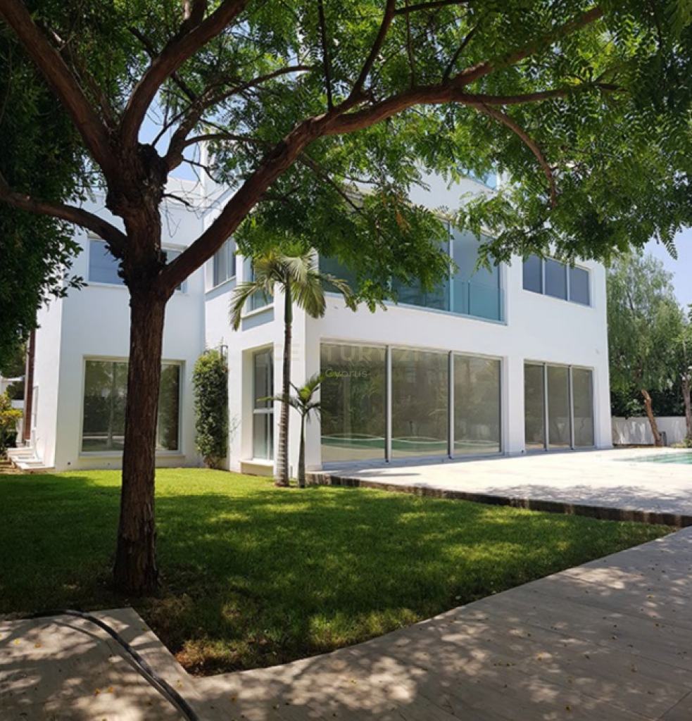 6 bedrooms Villa in Germasogeia, Limassol, Cyprus No. 30292