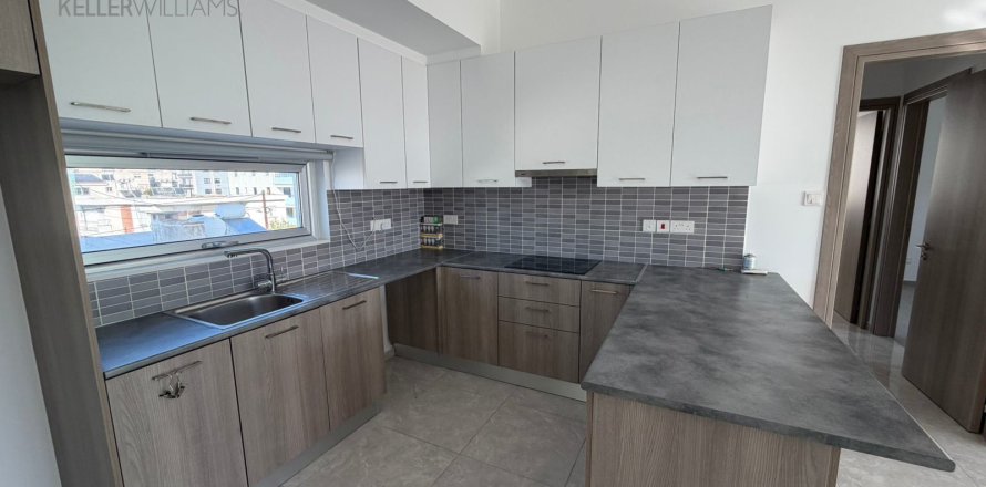 2 bedrooms Apartment in Larnaca, Larnaka,  No. 39667