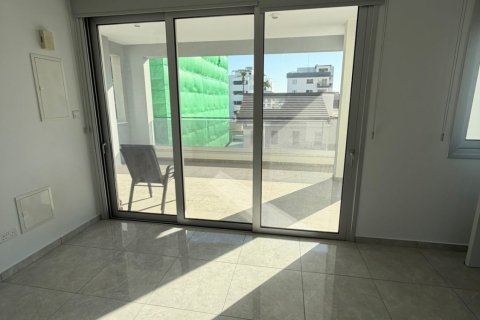 2 bedrooms Apartment in Larnaca, Larnaka,  No. 39667 9