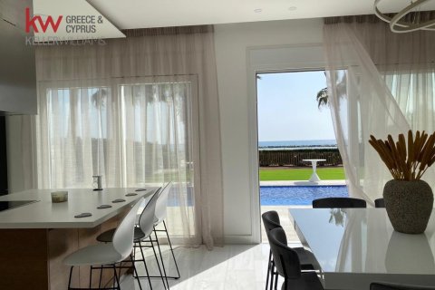 5 bedrooms Villa in Oroklini, Larnaka,  No. 39668 2