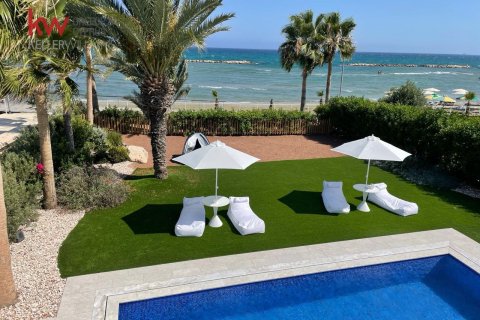 5 bedrooms Villa in Oroklini, Larnaka,  No. 39668