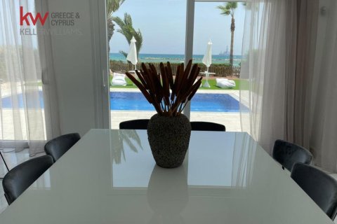 5 bedrooms Villa in Oroklini, Larnaka,  No. 39668 9