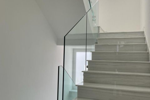 5 bedrooms Villa in Oroklini, Larnaka,  No. 39668 17