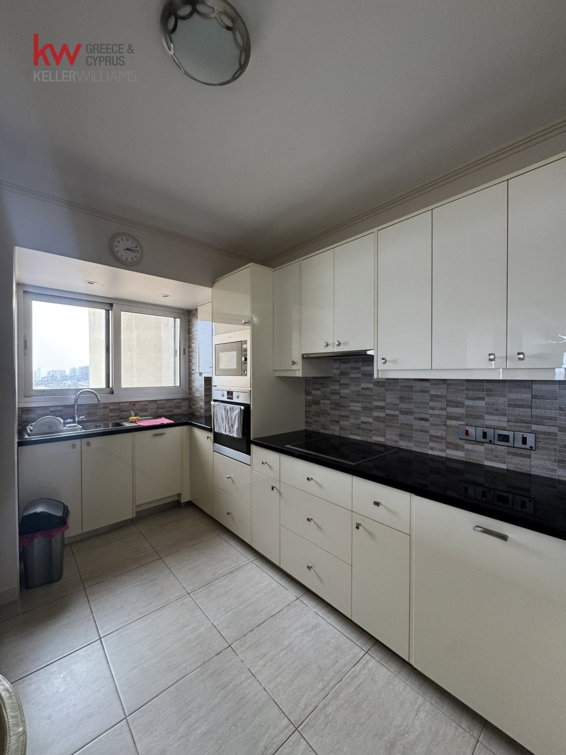 2 bedrooms Apartment in Larnaca, Larnaka, Cyprus No. 39671