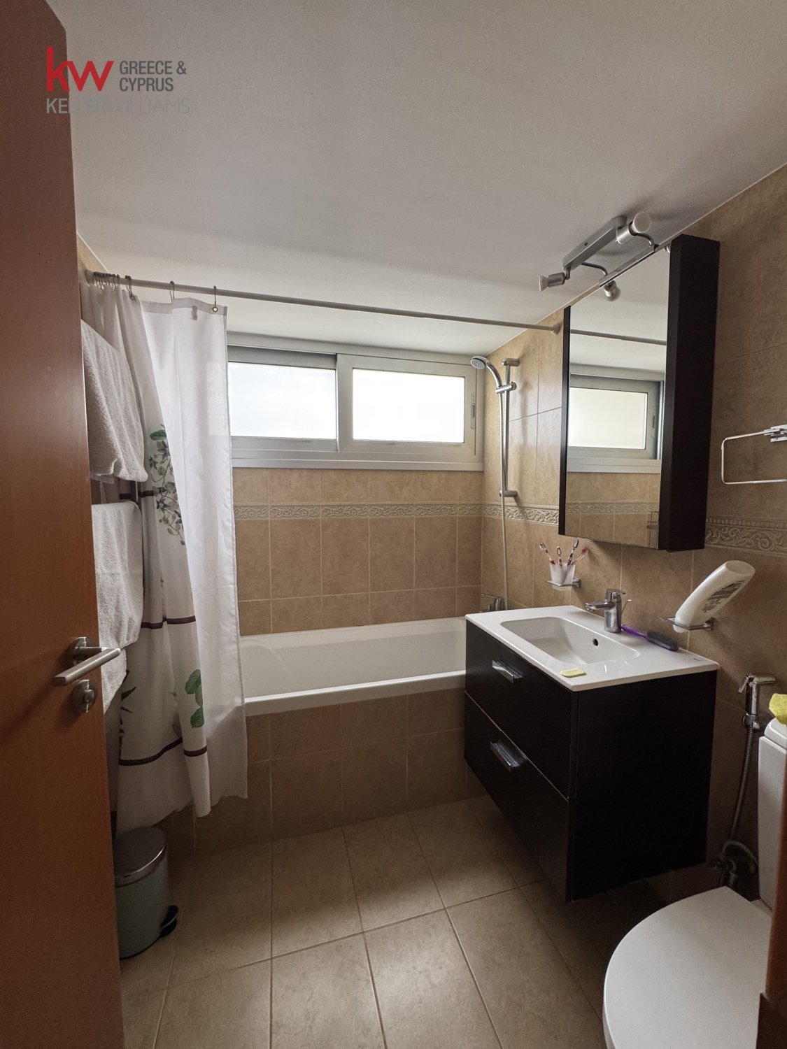 2 bedrooms Apartment in Larnaca, Larnaka, Cyprus No. 39671