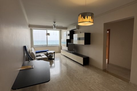 2 bedrooms Apartment in Larnaca, Larnaka,  No. 39671 2